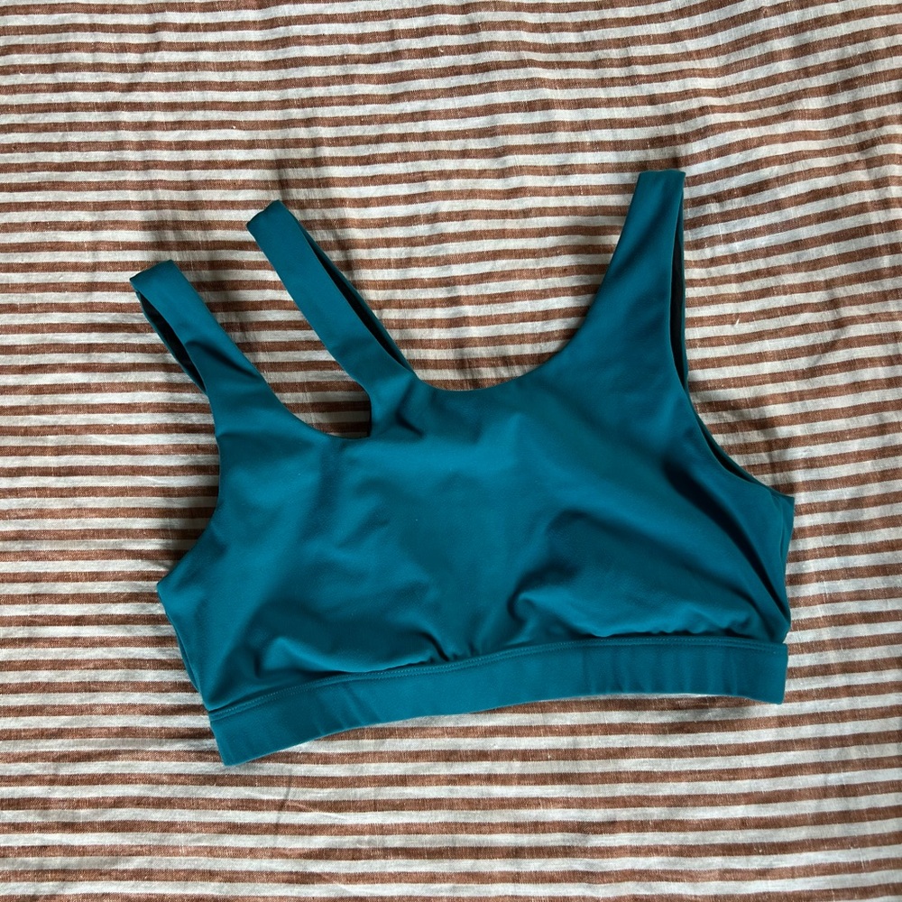 Ptula sports bra